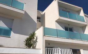 Living One Bed And Breakfast